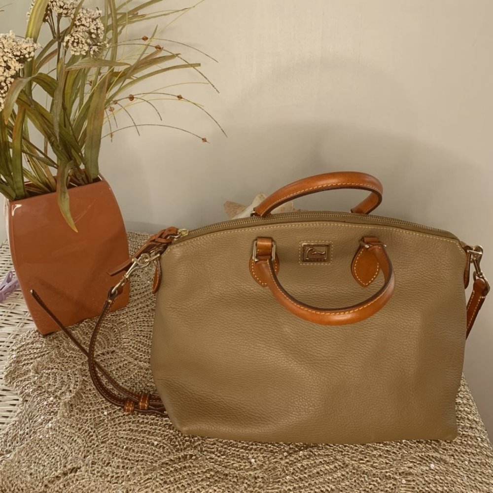 DOONEY & BOURKE......LIGHT TAN, GREAT CONDITION.....